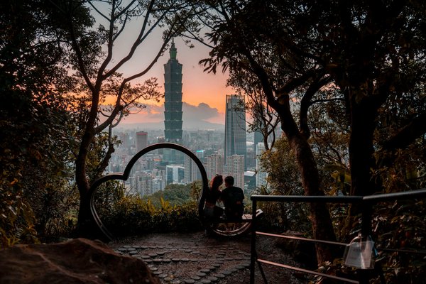 Quelles sont les meilleures astuces pour visiter les marchés de Noël en Europe à moindre coût?